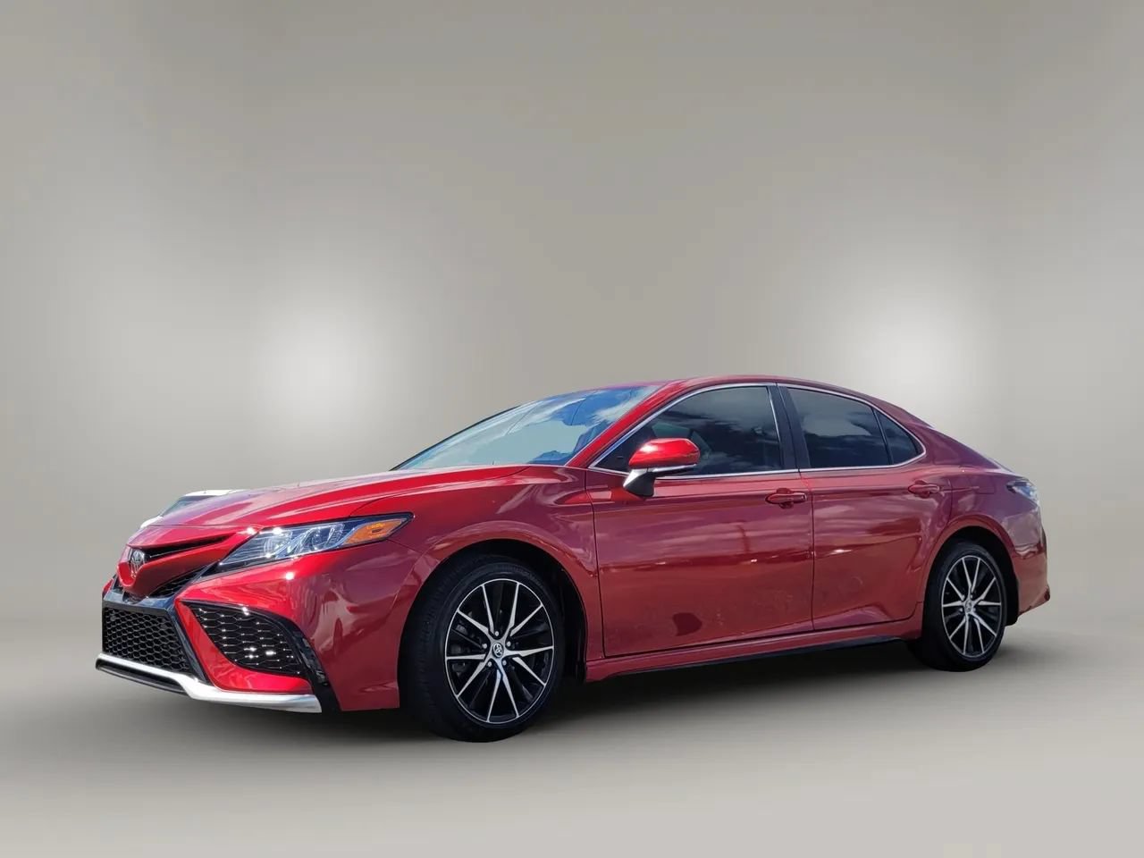 Used 2024 Toyota Camry SE w/ Convenience Package FWD image 12