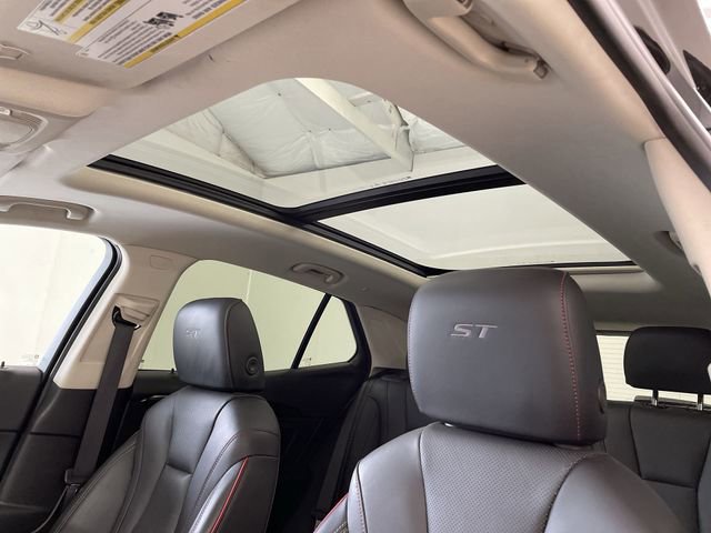 Certified 2022 Buick Envision Essence w/ Sport Touring Package image 24