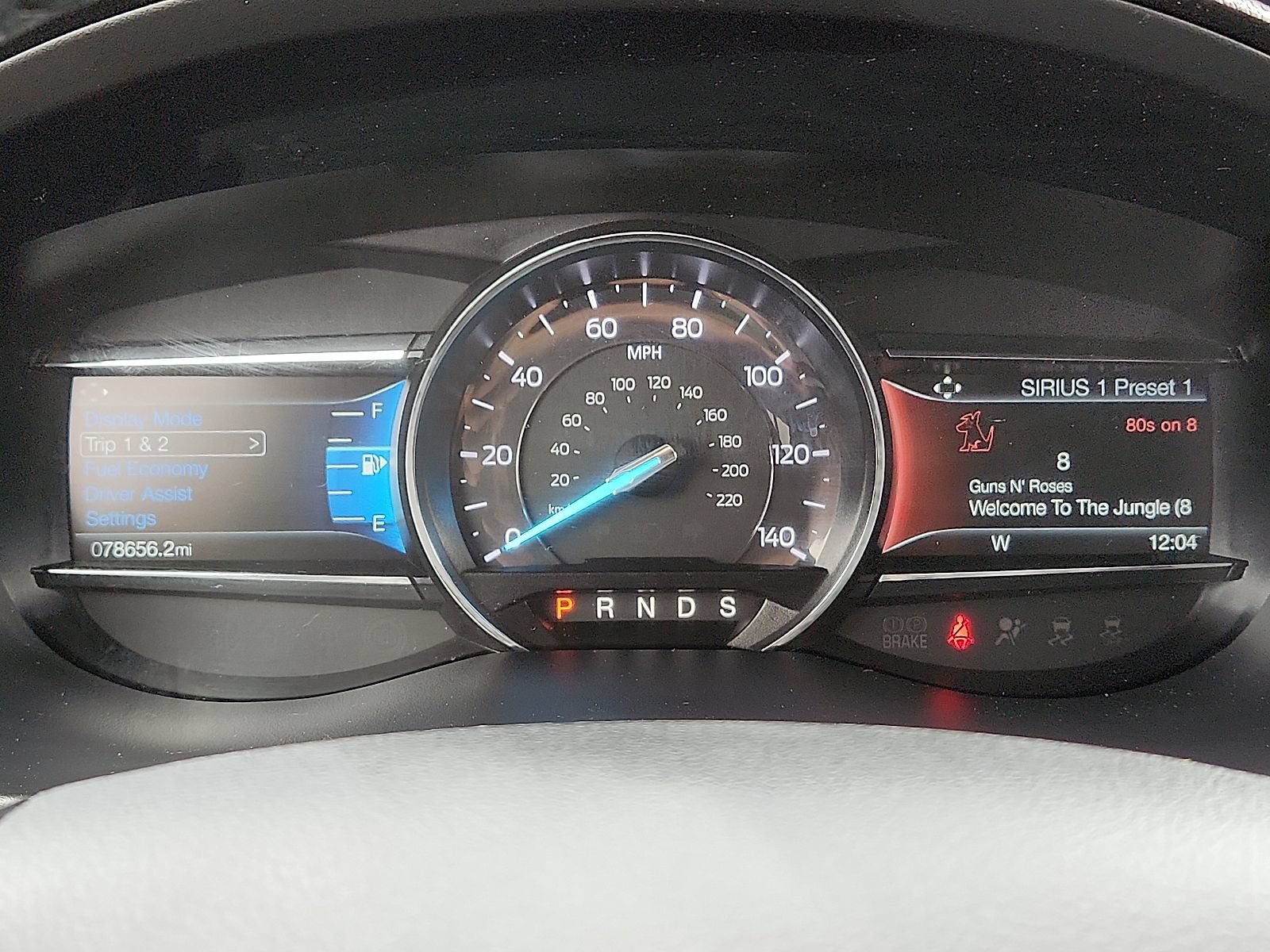 Used 2018 Ford Explorer XLT w/ Equipment Group 202A FWD image 23