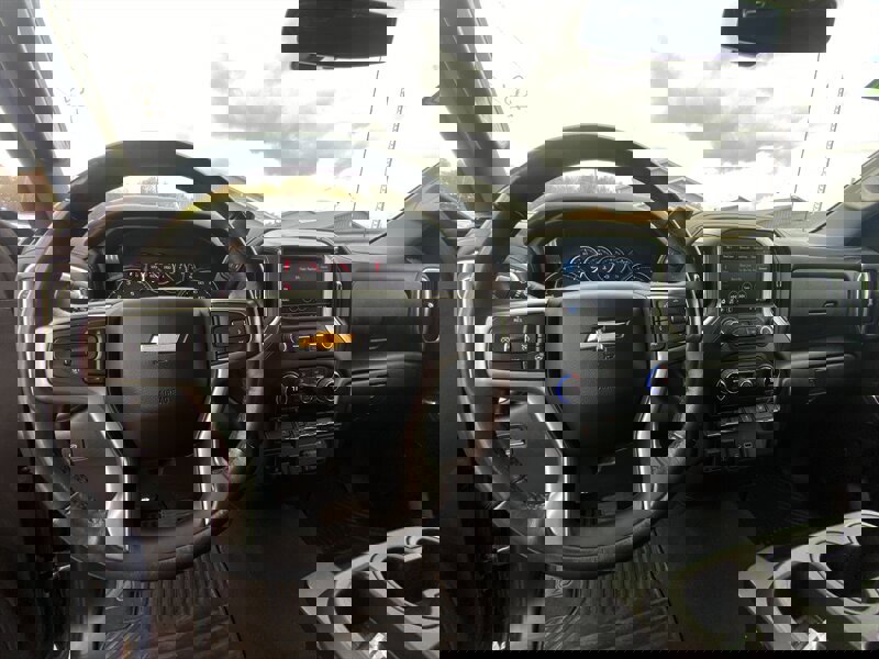 Used 2021 Chevrolet Silverado 1500 LT image 27