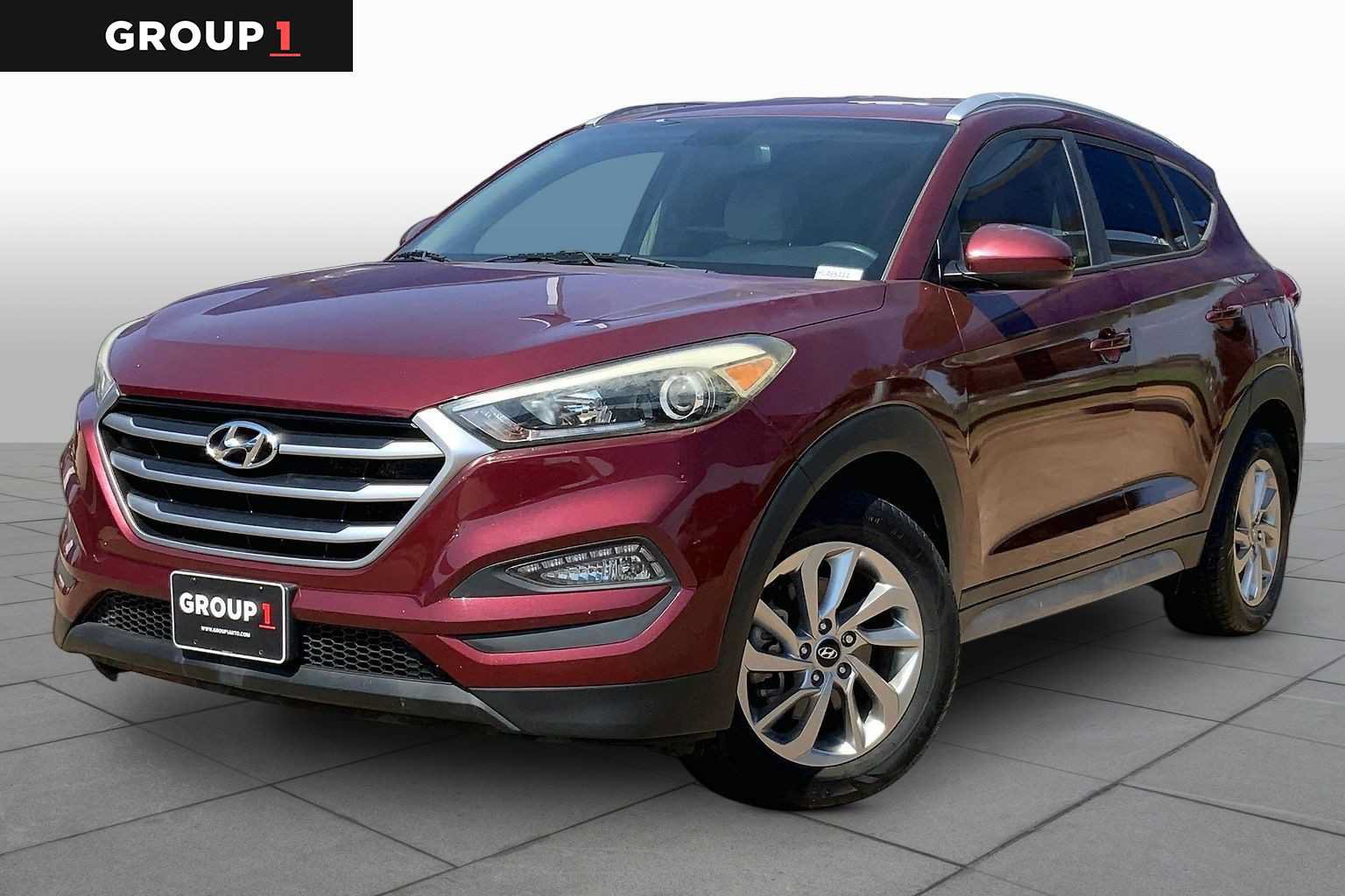 Used 2017 Hyundai Tucson SE w/ SE Popular Package 02