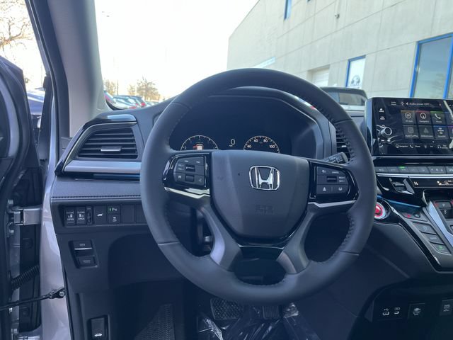 New 2026 Honda Odyssey Touring image 13