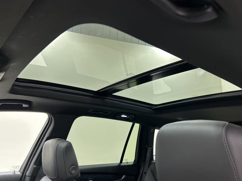 Used 2024 Cadillac XT6 Premium Luxury w/ Technology Package image 28