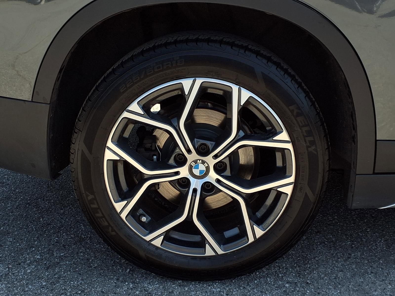 Used 2020 BMW X1 sDrive28i image 4