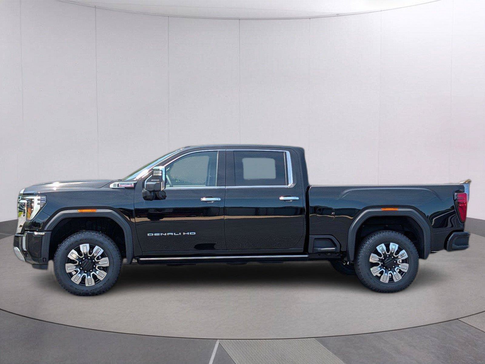 New 2026 GMC Sierra 2500 Denali w/ Denali Reserve Package AWD/4WD image 2
