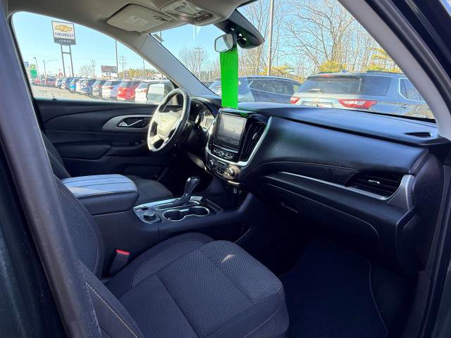 Used 2020 Chevrolet Traverse LT w/ Driver Confidence II Package image 16
