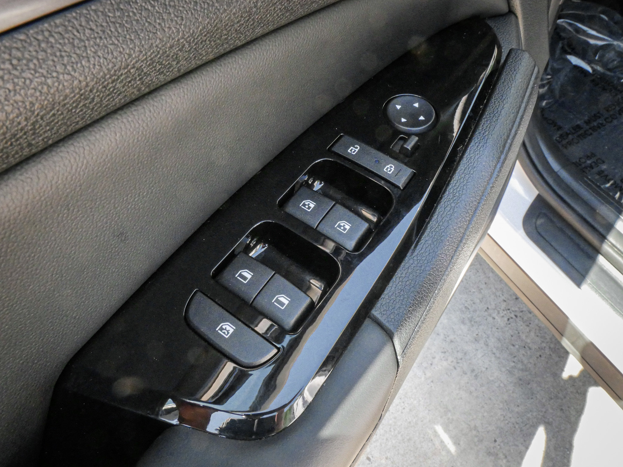 Used 2023 Kia Sportage EX AWD/4WD image 15
