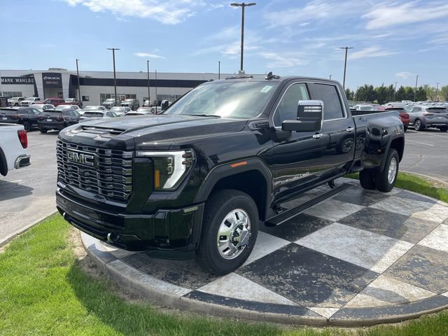 New 2026 GMC Sierra 3500 Denali Ultimate AWD/4WD image 3