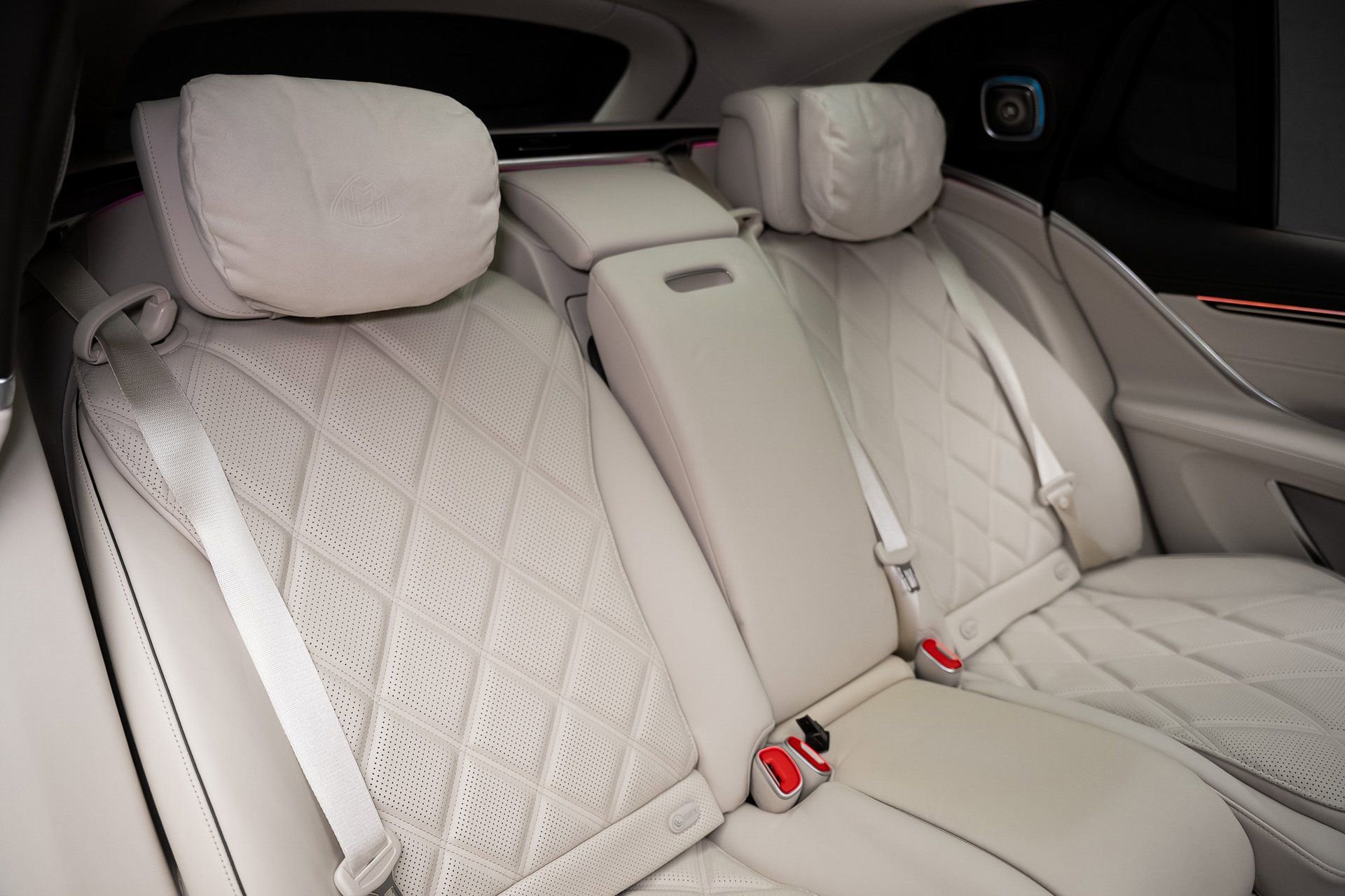 Used 2024 Mercedes-Benz Maybach EQS 680 4MATIC image 65