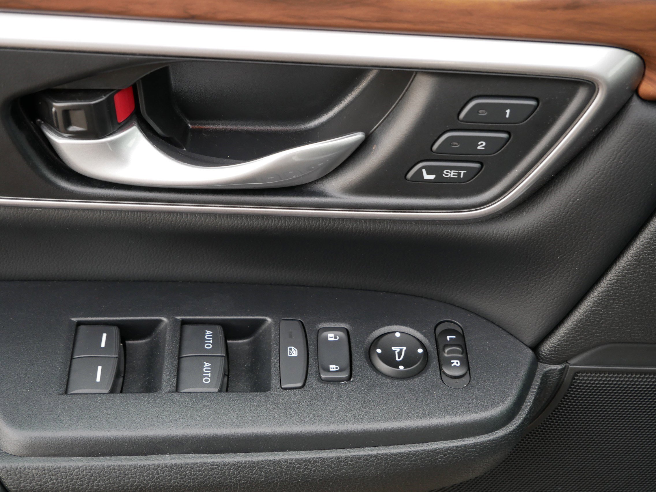 Used 2020 Honda CR-V Touring image 19