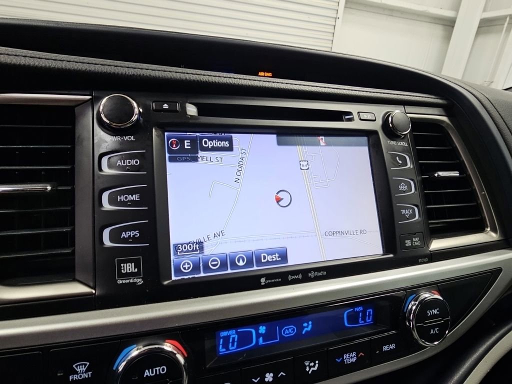 Used 2016 Toyota Highlander Limited FWD image 15