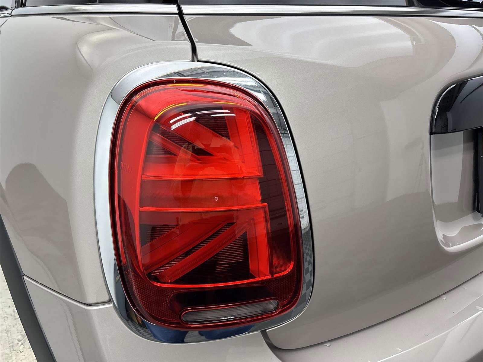 Used 2023 MINI Cooper S image 19