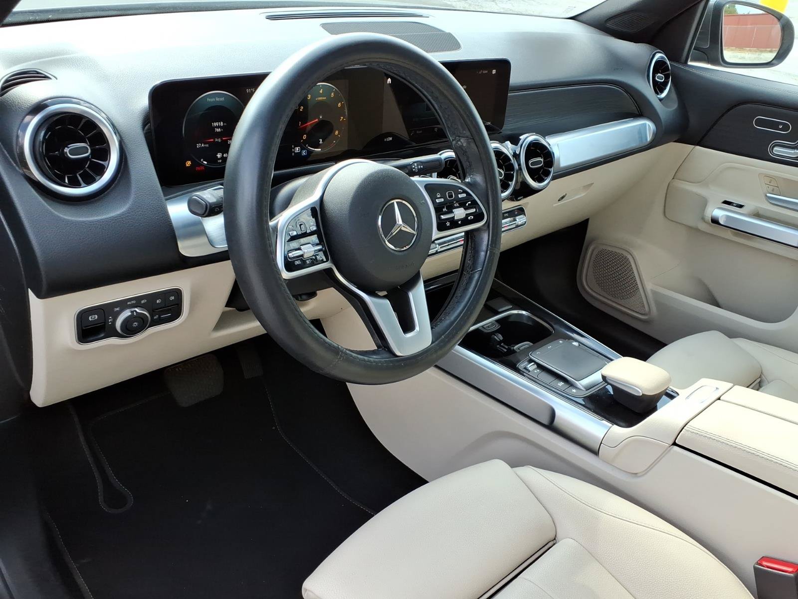 Used 2023 Mercedes-Benz GLB 250 4MATIC image 12