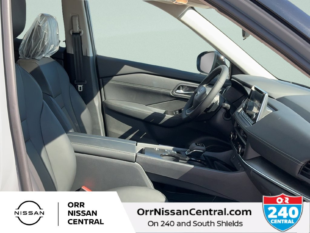 New 2027 Nissan Rogue Dark Armor FWD image 11