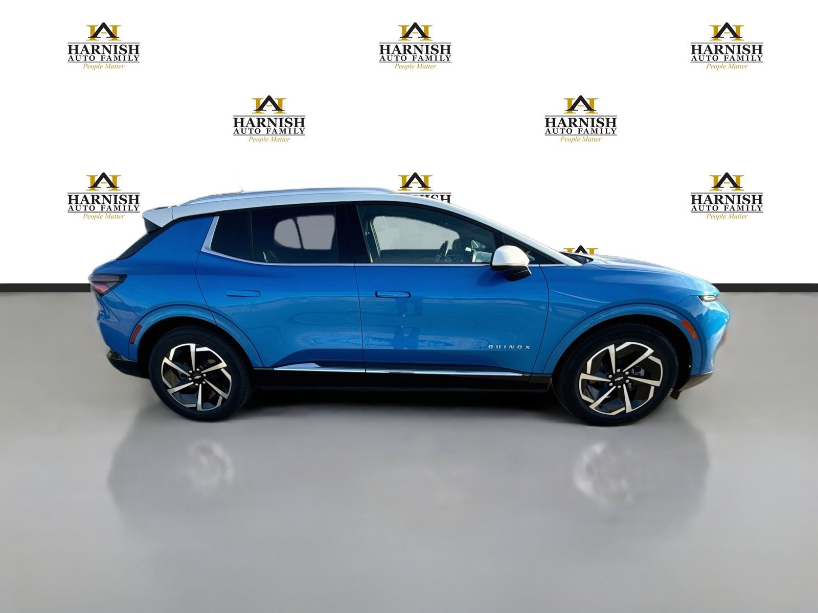 Used 2024 Chevrolet Equinox EV LT FWD image 6