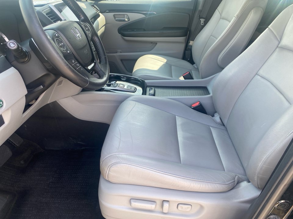 Used 2017 Honda Pilot Touring image 34