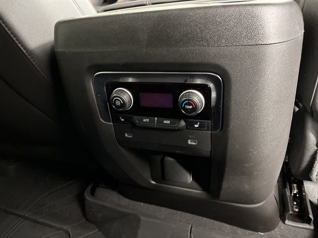 Certified 2022 Chevrolet Tahoe High Country AWD/4WD image 17