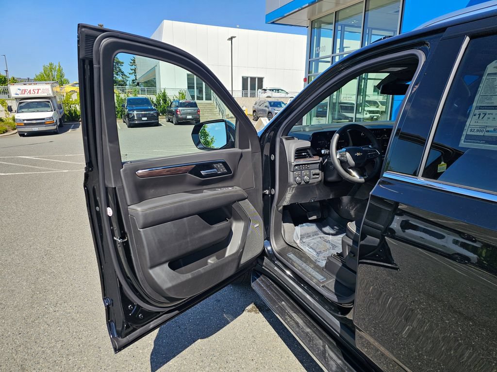 New 2026 Chevrolet Tahoe Premier w/ Sun And Tow Package AWD/4WD image 21