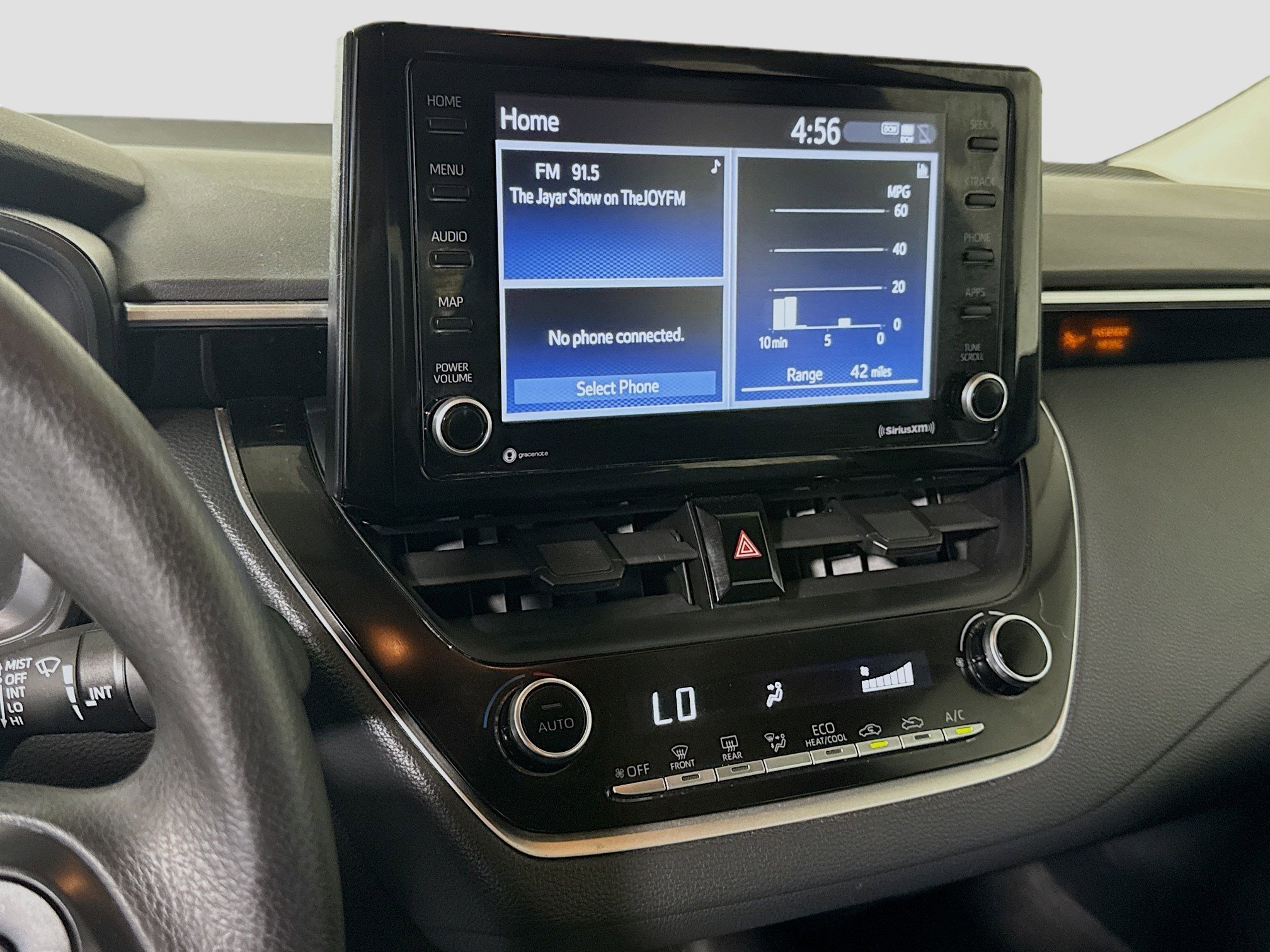 Used 2022 Toyota Corolla LE image 18