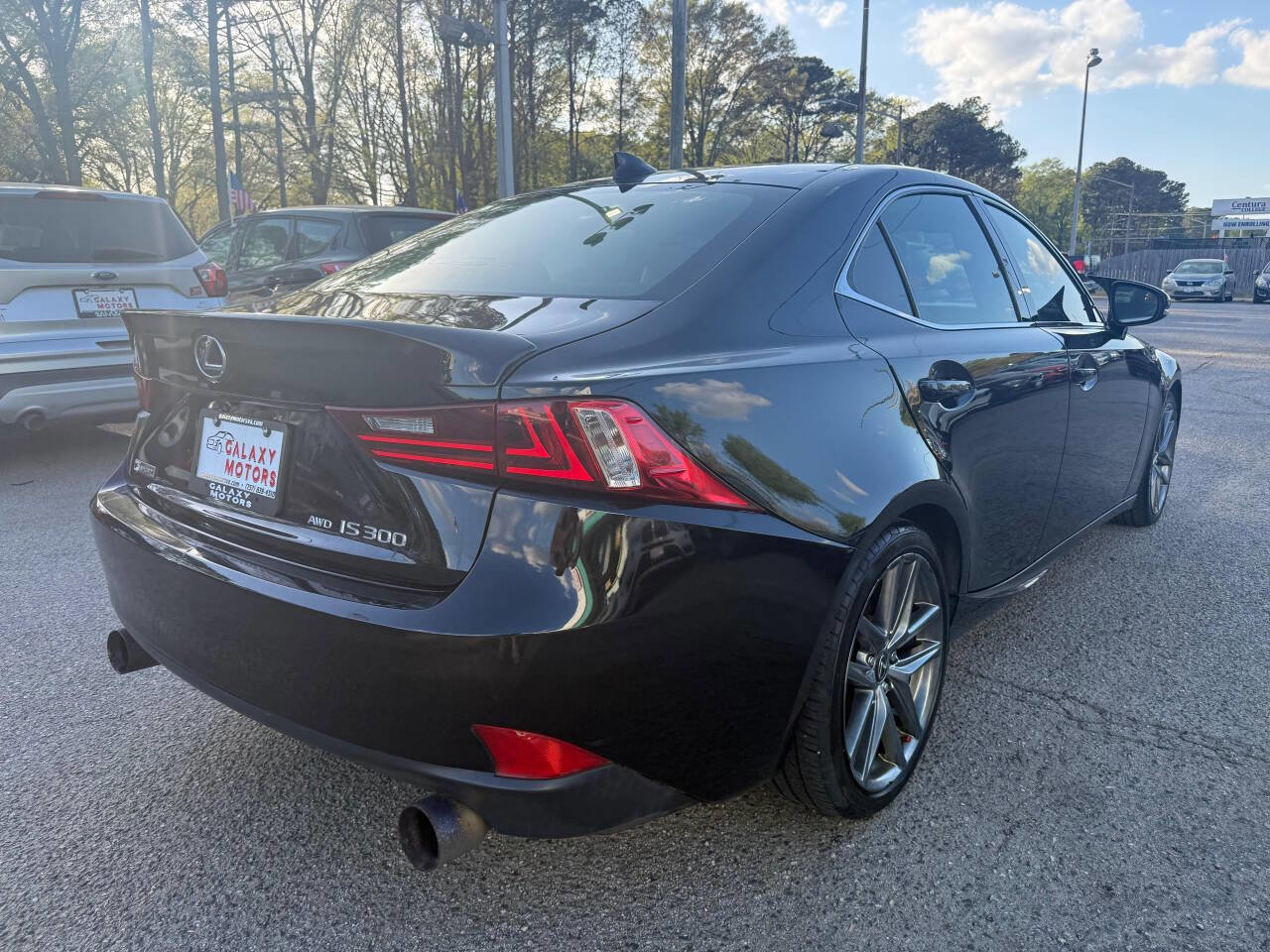 Used 2016 Lexus IS 300 AWD image 4