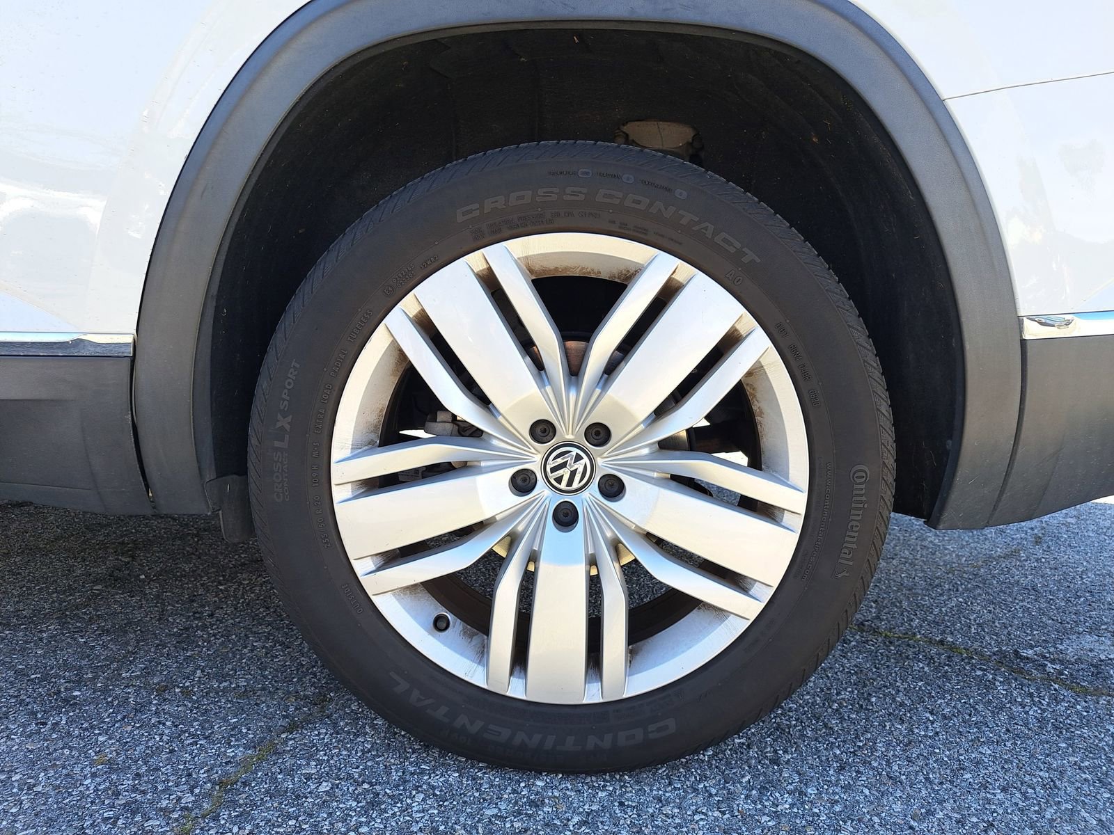 Used 2018 Volkswagen Atlas SEL Premium image 7