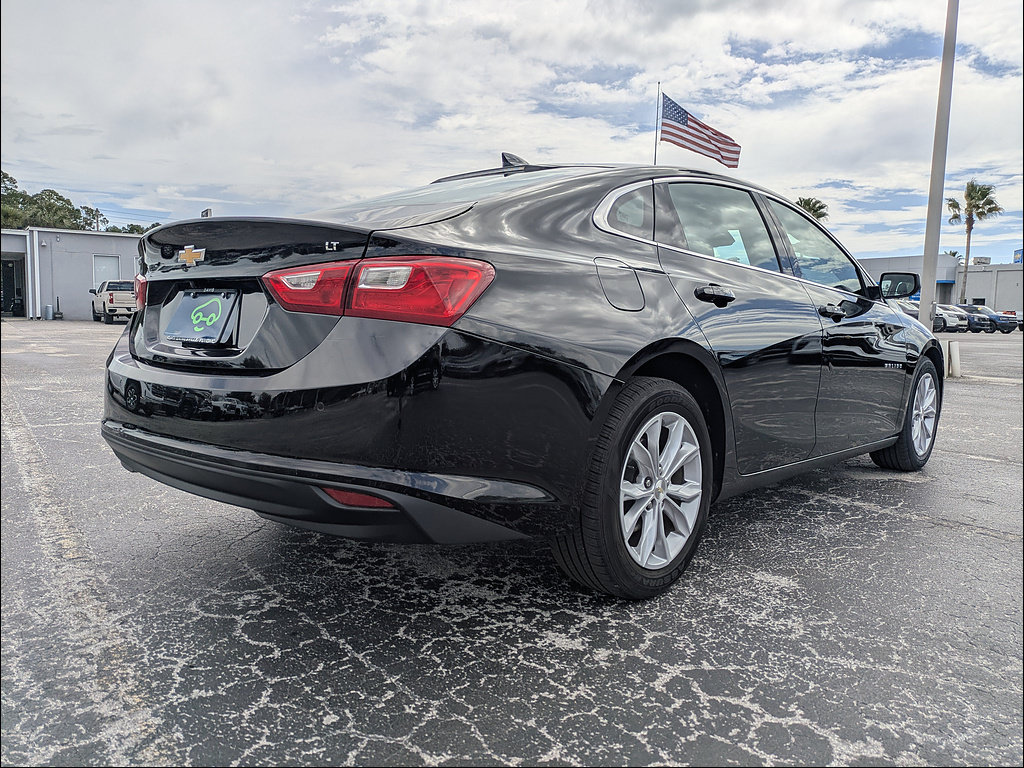 Used 2025 Chevrolet Malibu LT FWD image 6