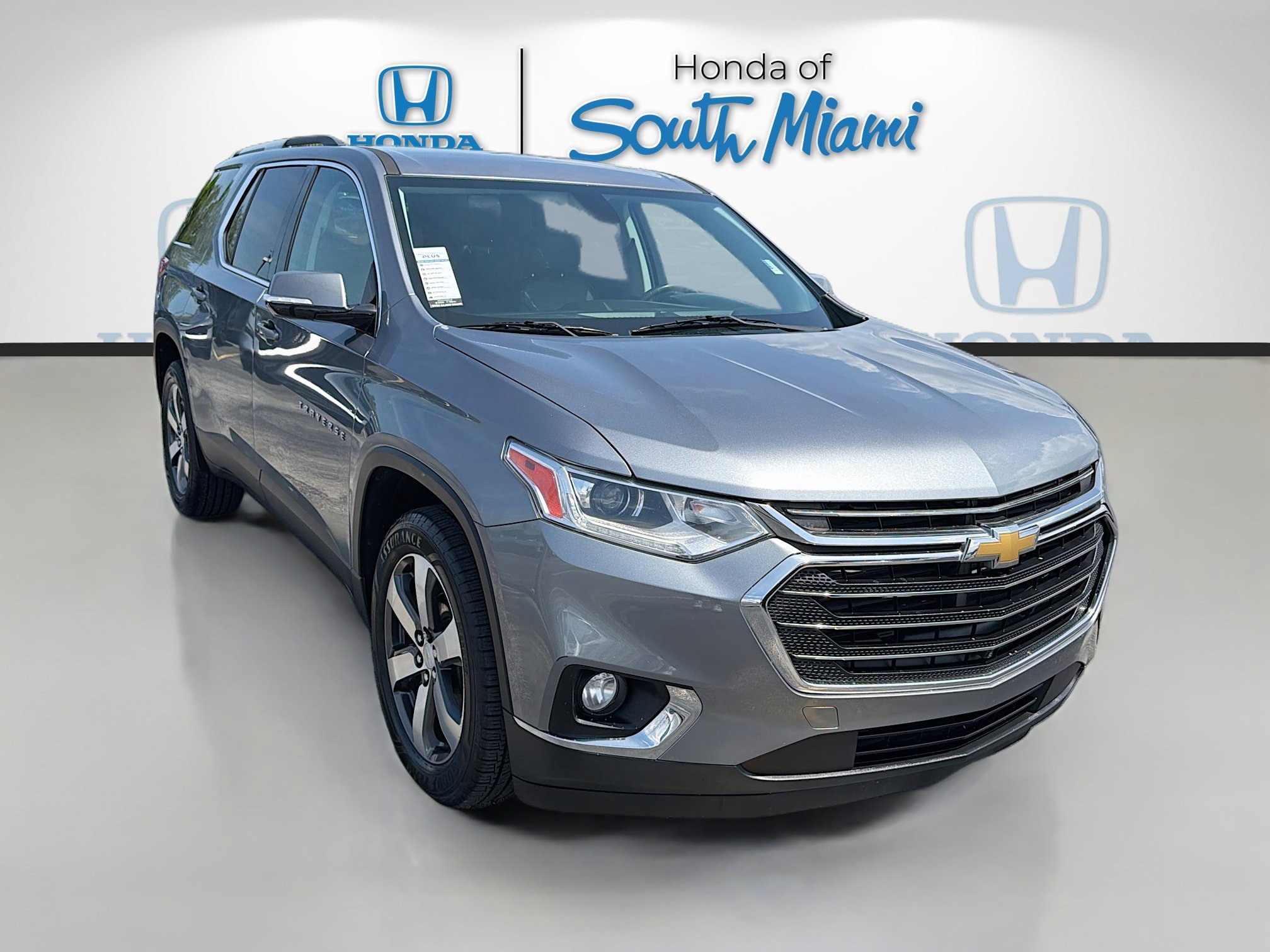 Used 2018 Chevrolet Traverse LT FWD image 1