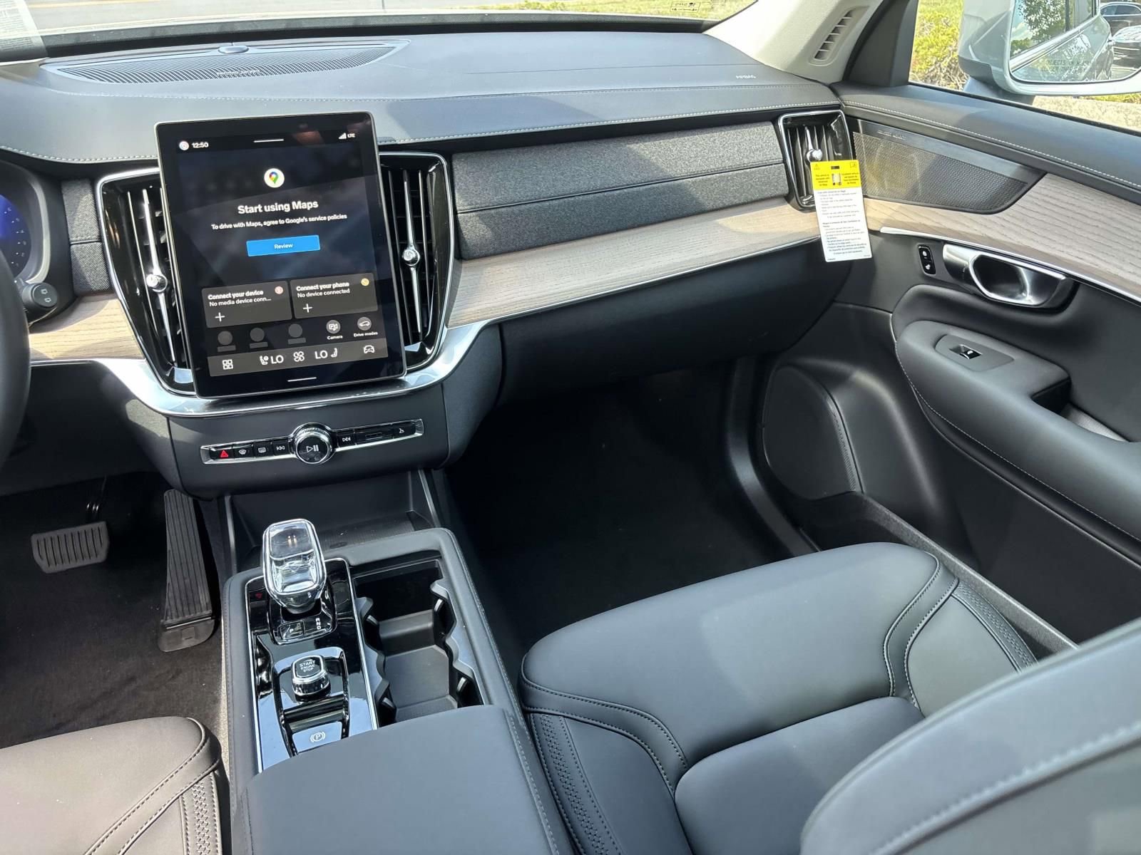 New 2026 Volvo XC90 B6 Plus w/ Protection Package Premier image 31