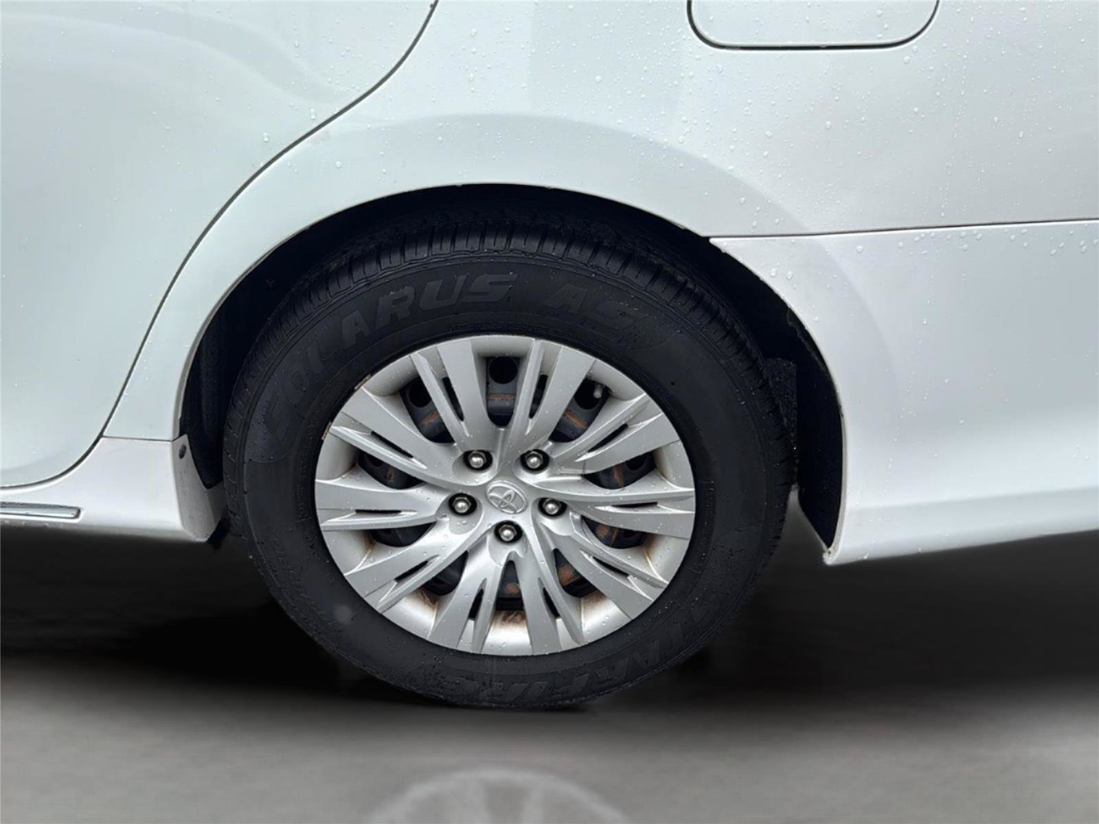 Used 2012 Toyota Camry LE FWD image 27