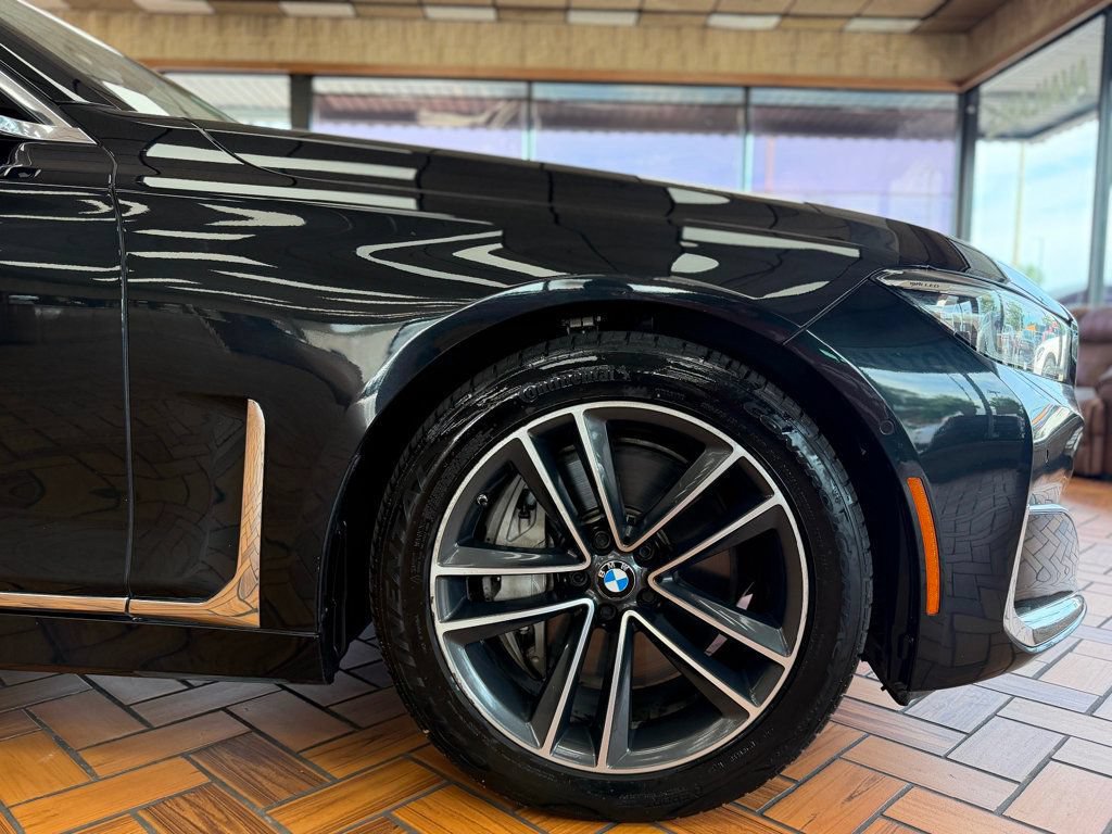 Used 2020 BMW 750i xDrive w/ Executive Package AWD/4WD image 10