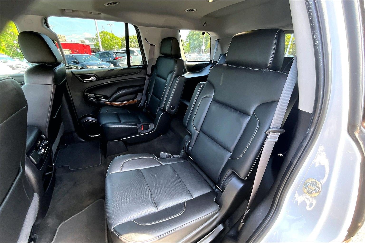 Used 2017 Chevrolet Tahoe Premier AWD/4WD image 25