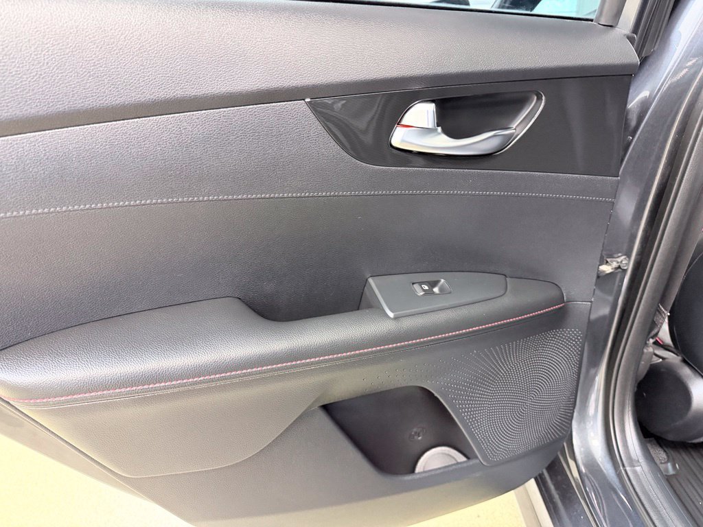 Used 2020 Kia Forte GT FWD image 17