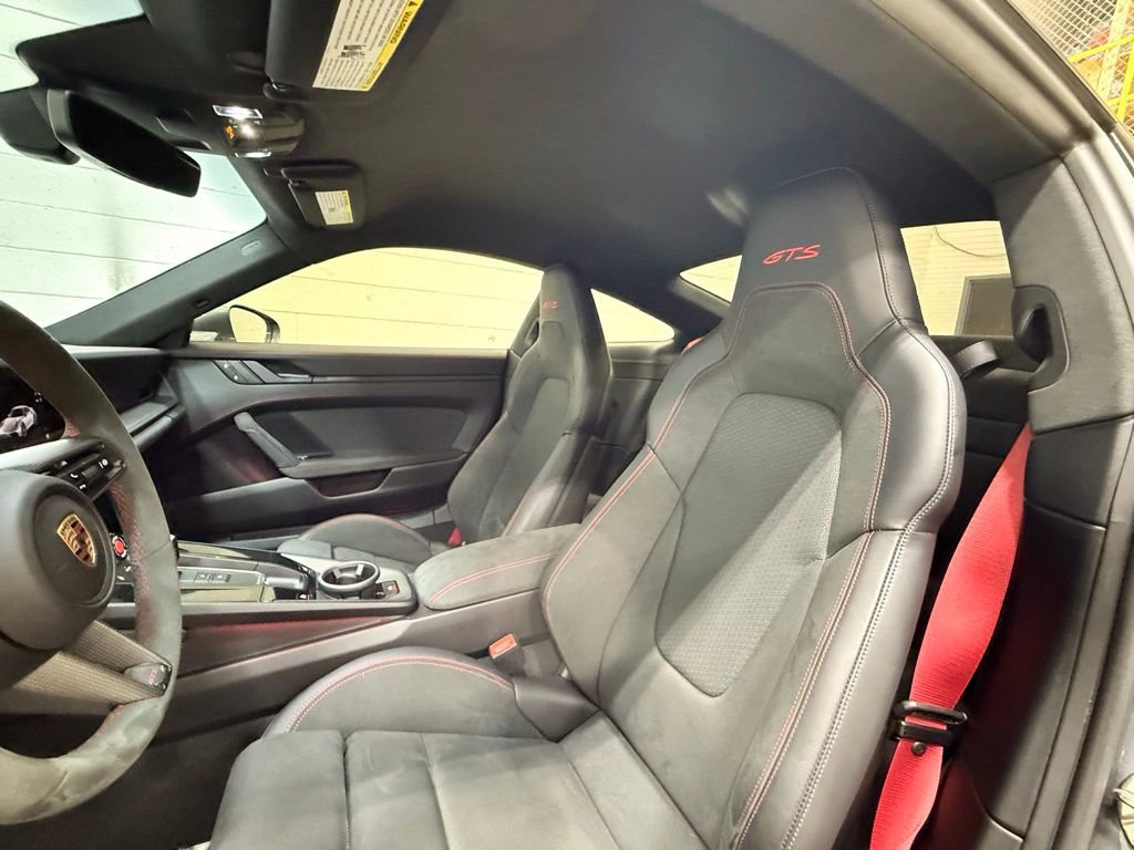 Used 2025 Porsche 911 Carrera 4 GTS image 39