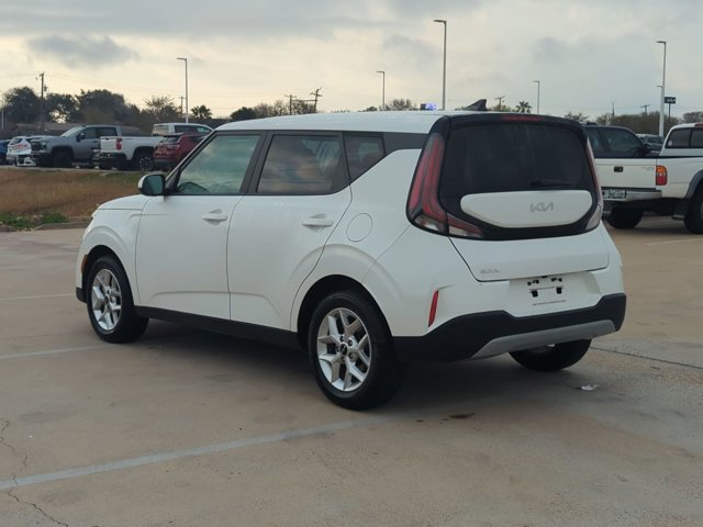 Used 2024 Kia Soul LX w/ Option Group 015 image 8