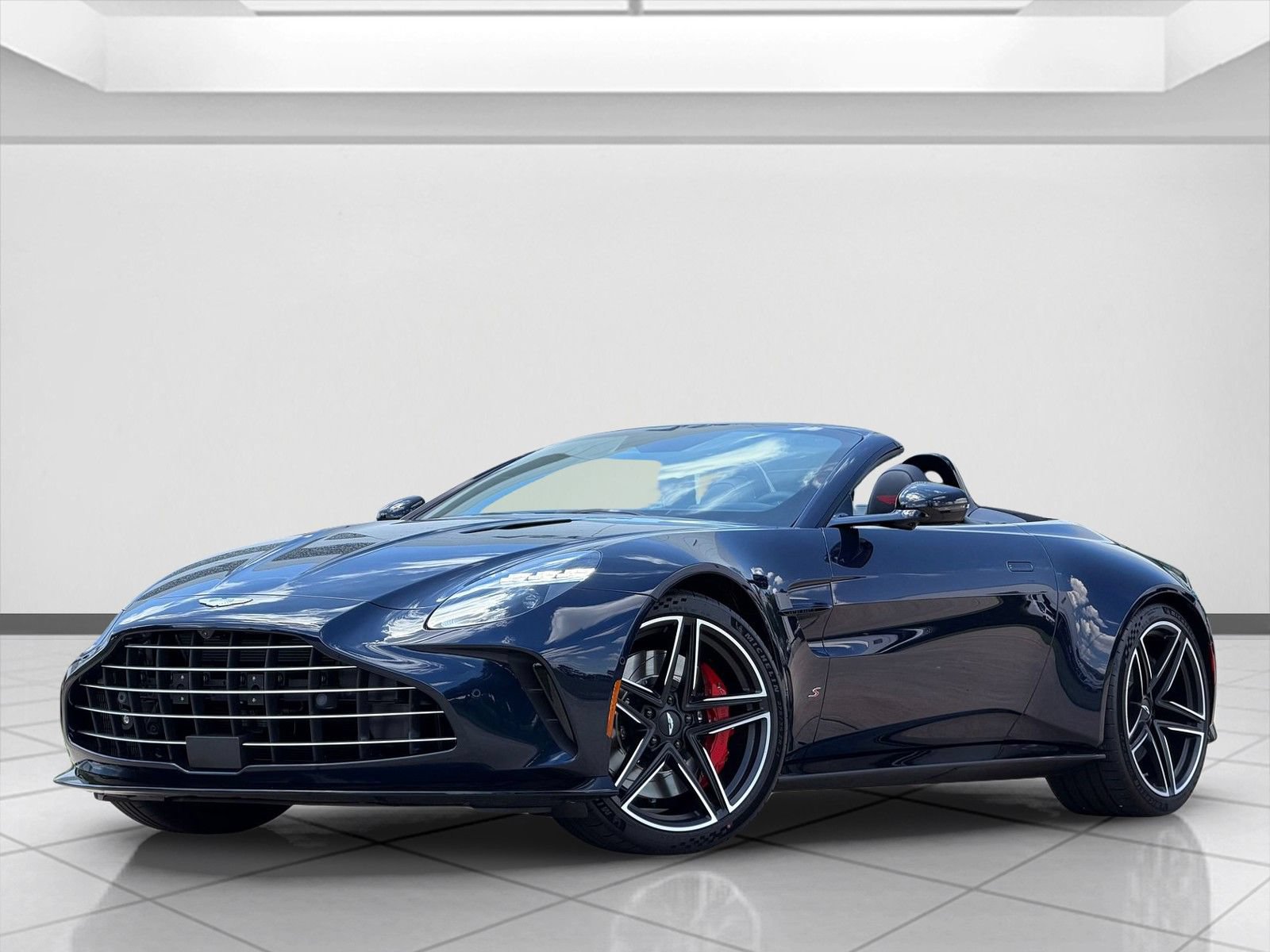 New 2026 Aston Martin V8 Vantage S RWD image 7
