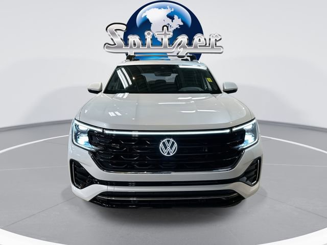 Used 2024 Volkswagen Atlas Cross Sport SEL R-Line image 3