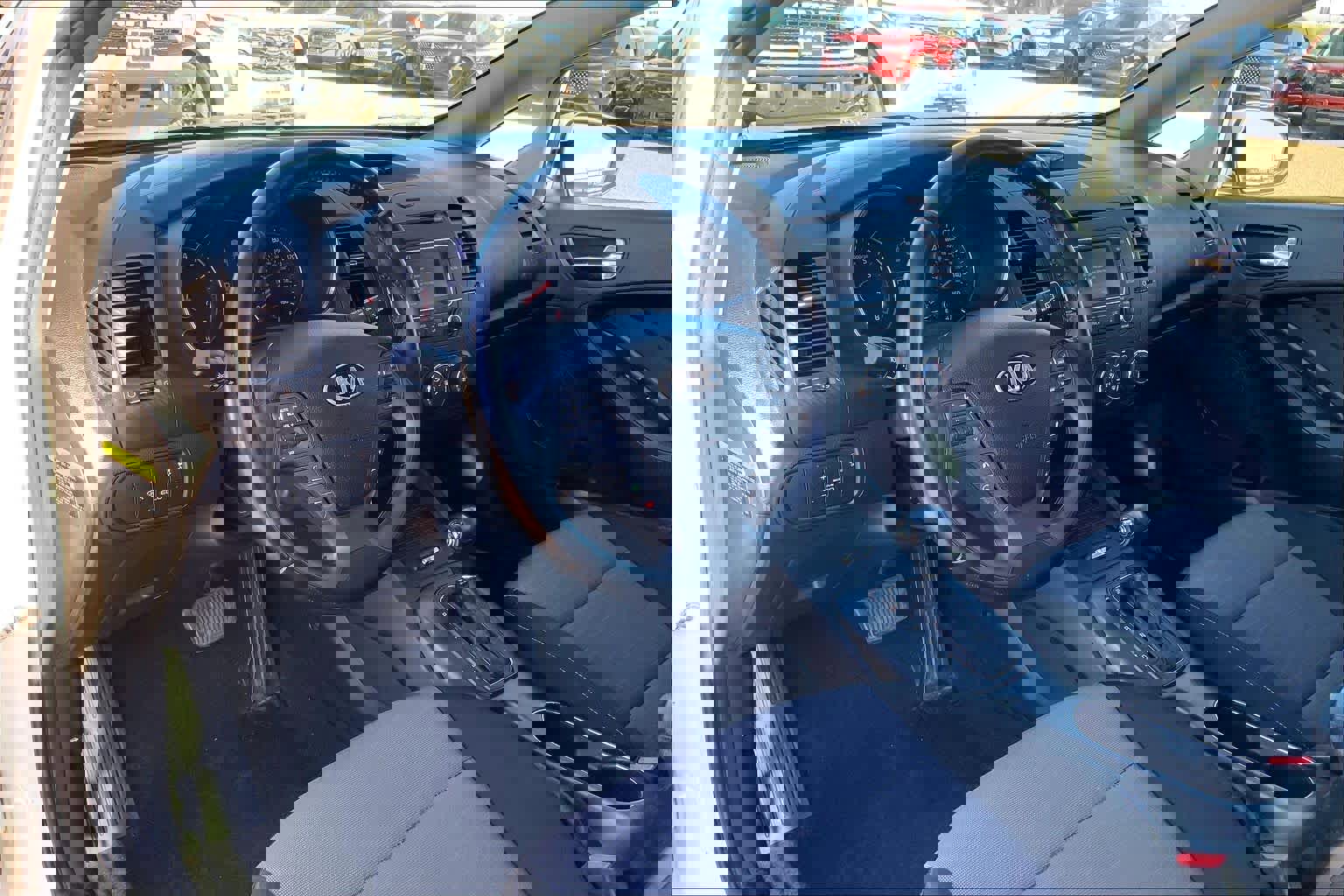 Used 2016 Kia Forte EX image 18