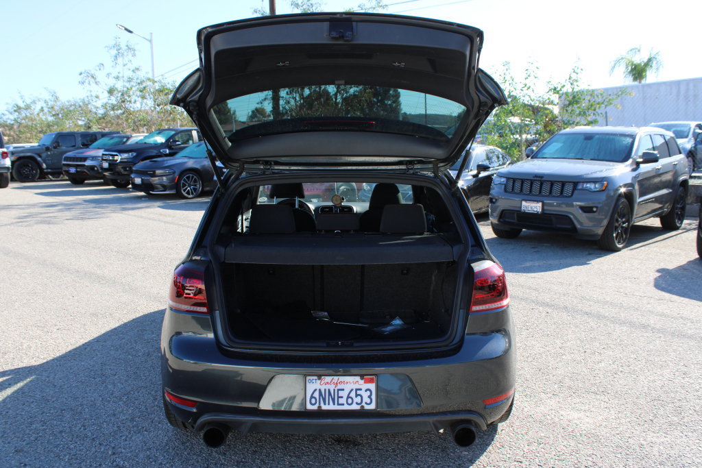Used 2011 Volkswagen Golf 2-Door FWD image 10