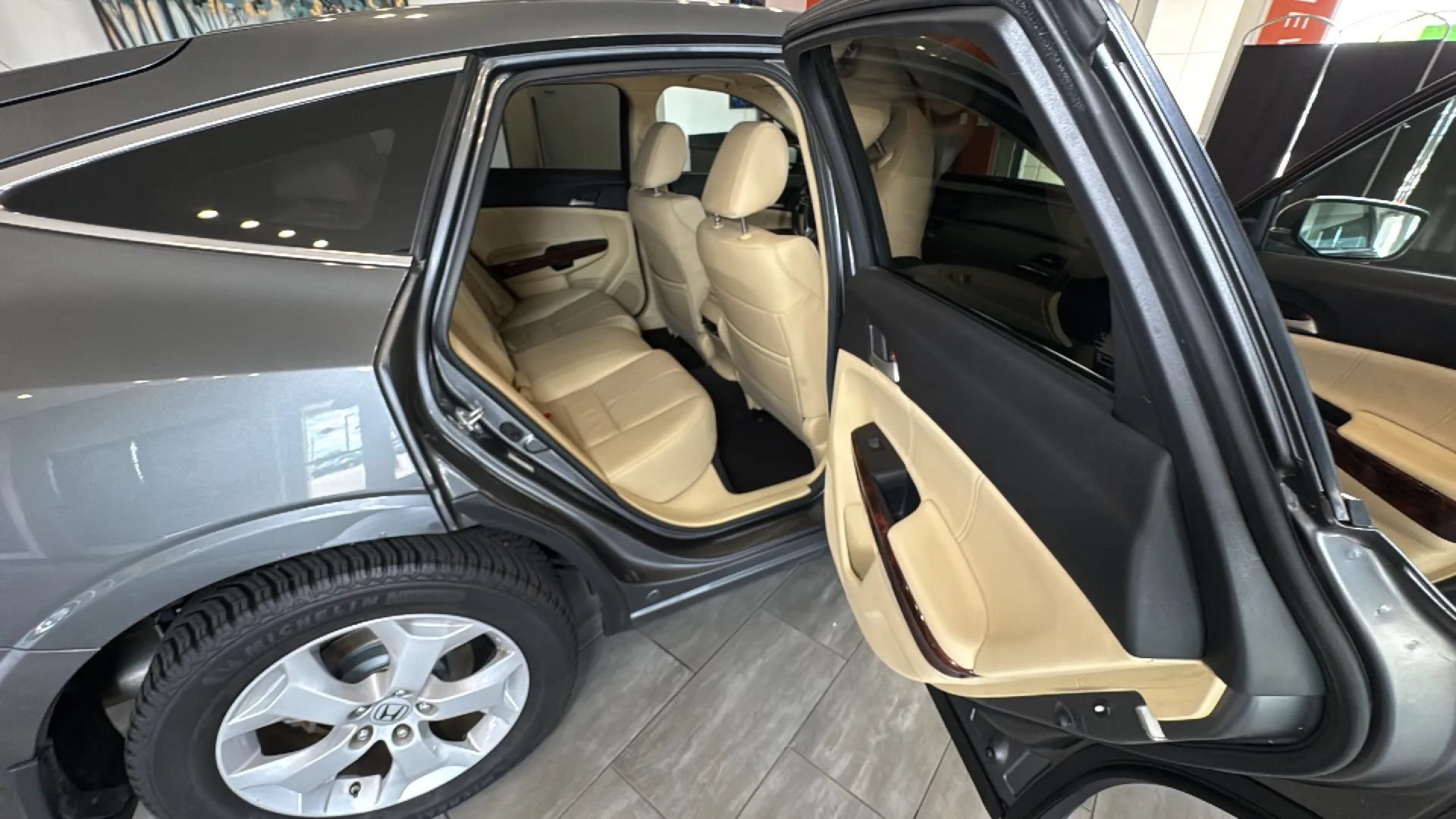 Used 2010 Honda Crosstour EX-L image 26