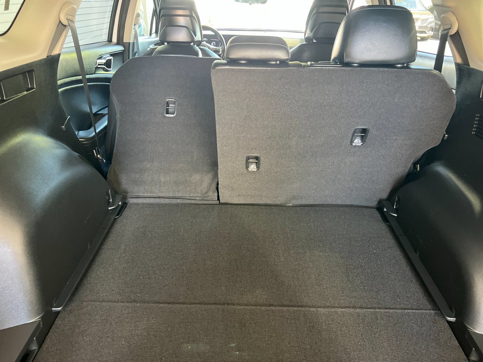 Used 2023 Kia Sportage EX FWD image 14