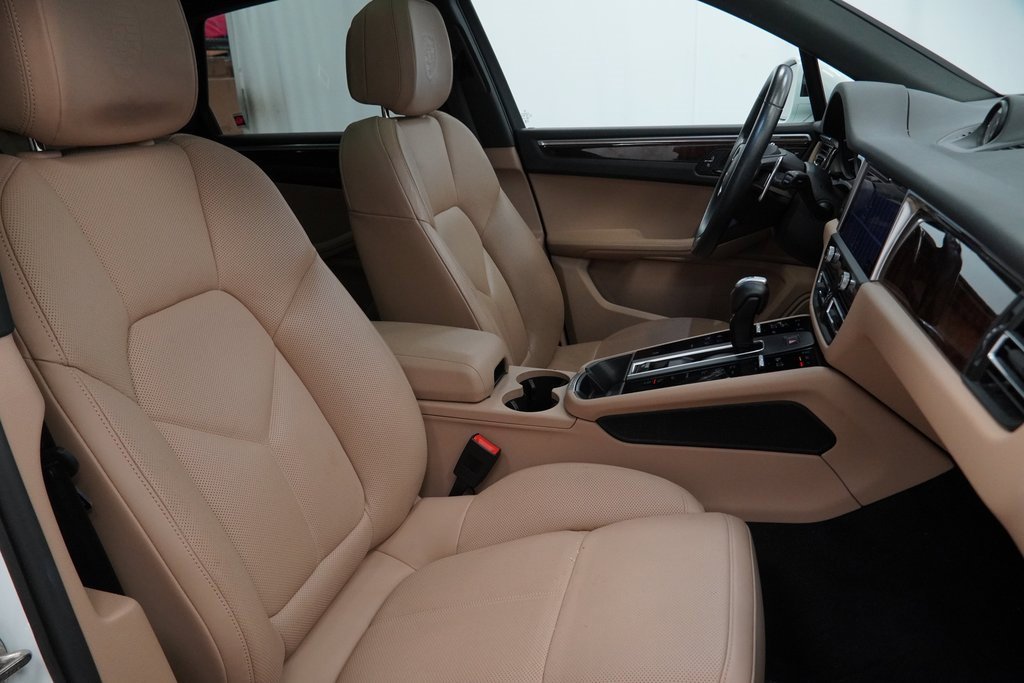 Used 2023 Porsche Macan image 49