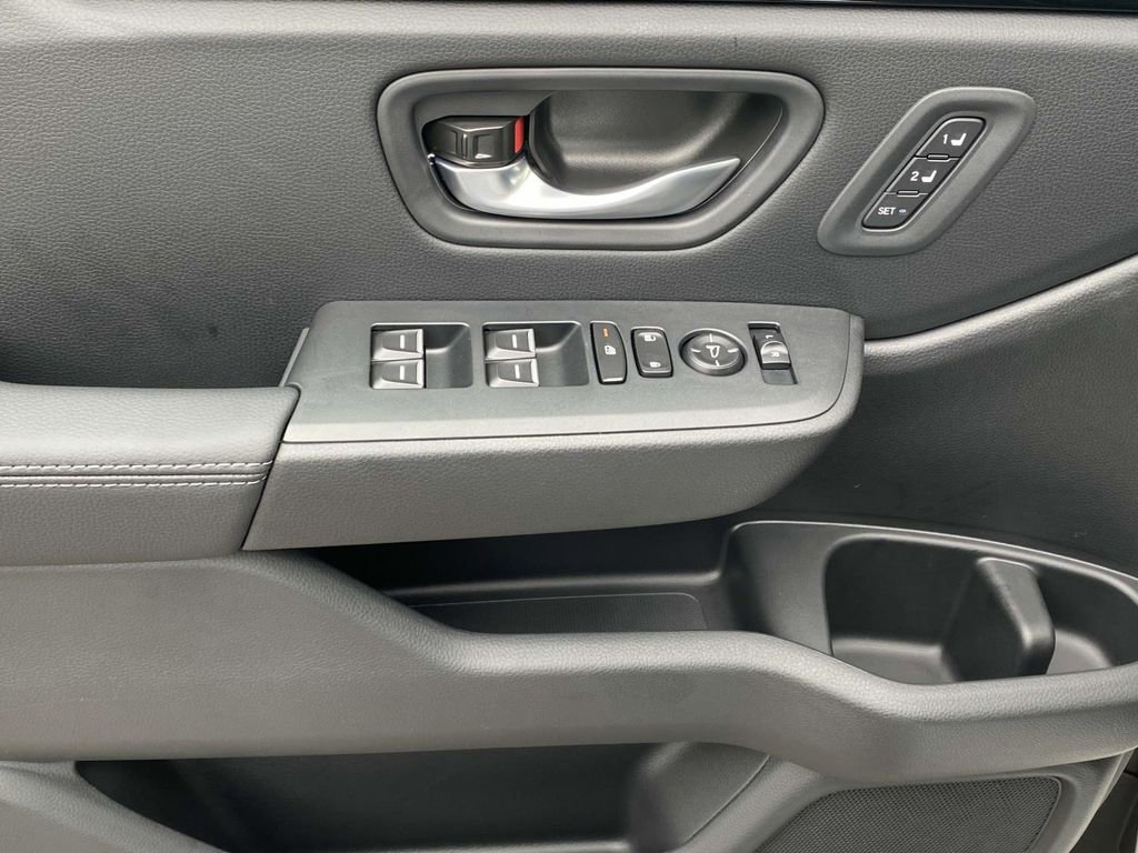 New 2025 Honda Pilot EX-L image 13