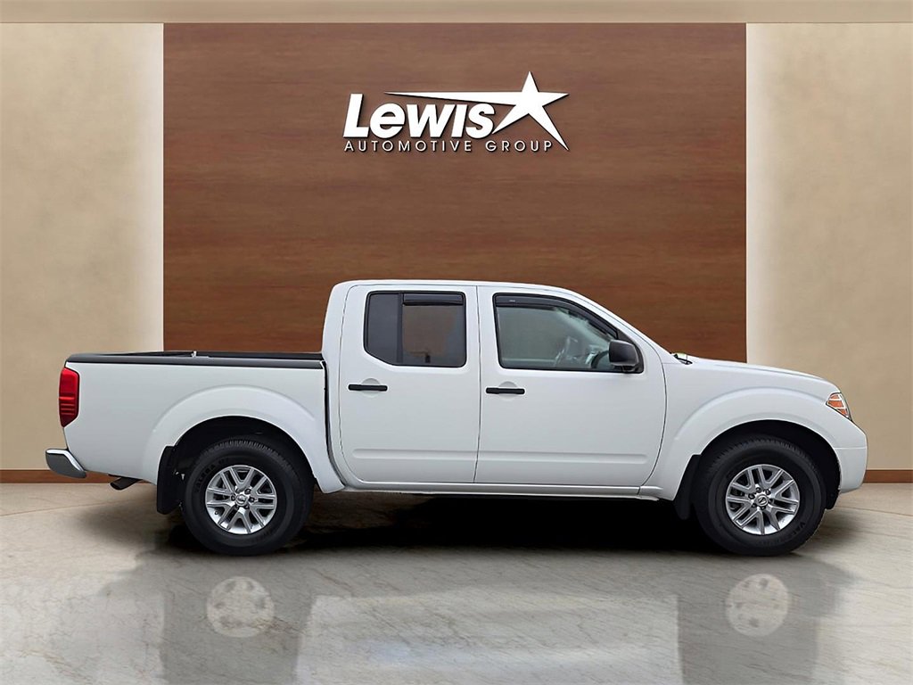 Used 2018 Nissan Frontier SV image 5