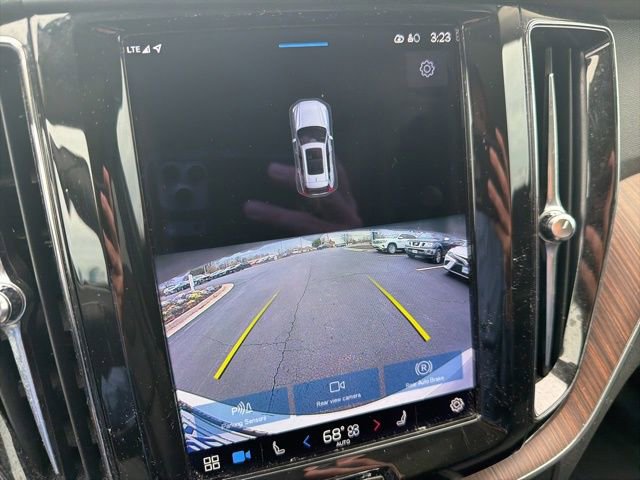Used 2022 Volvo XC60 B5 Momentum image 33