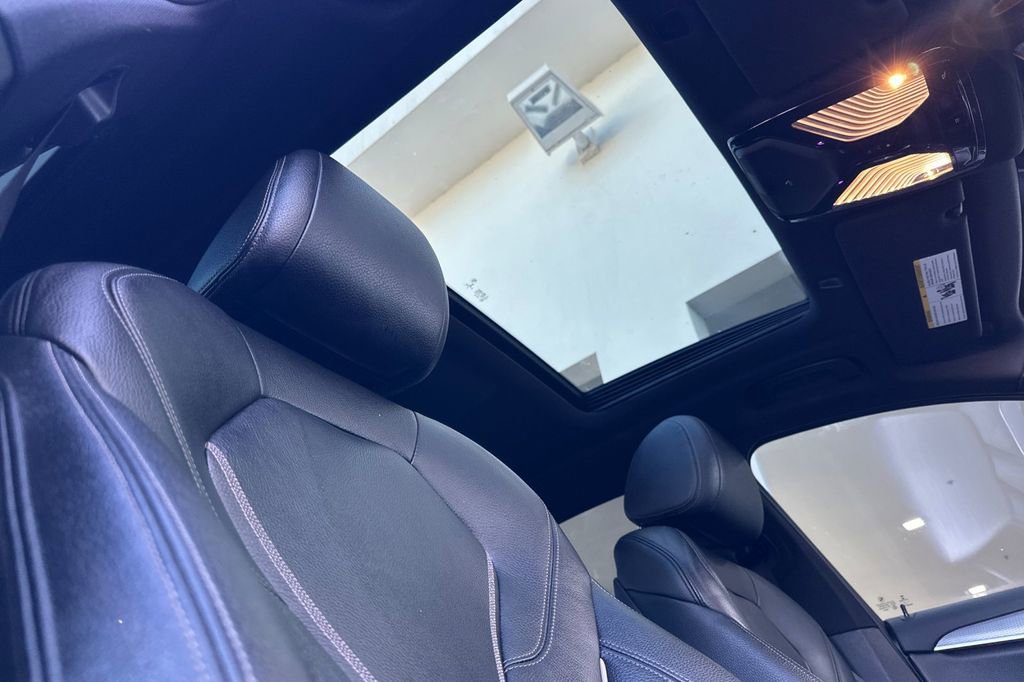 Used 2019 BMW 530e w/ M Sport Package image 17