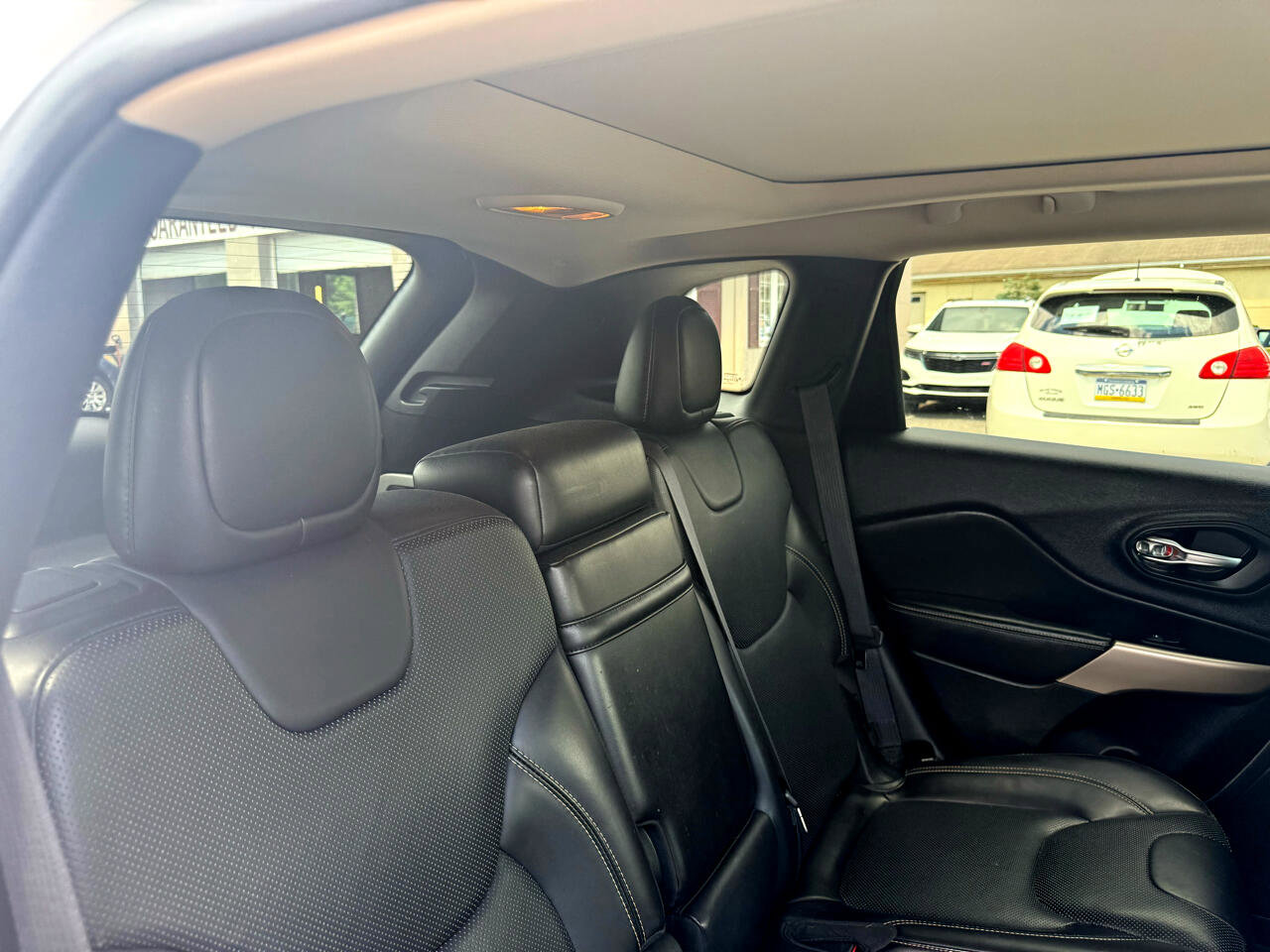 Used 2017 Jeep Cherokee High Altitude w/ Luxury Group image 66