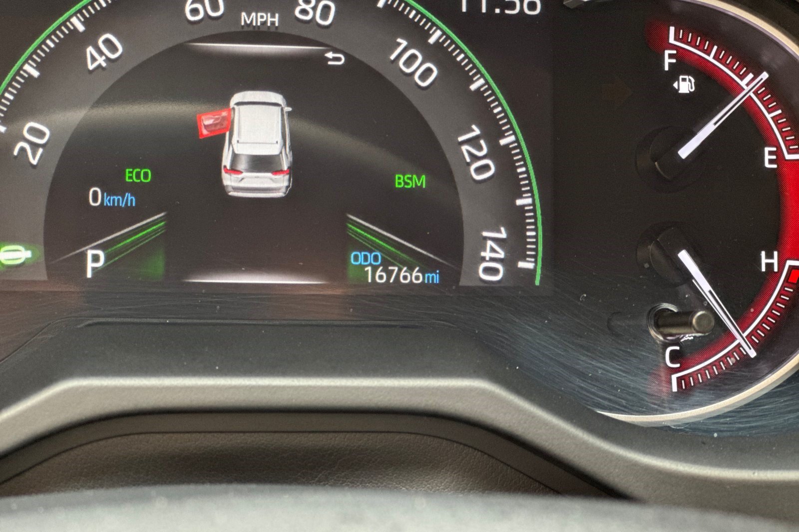 Used 2024 Toyota RAV4 XLE w/ Convenience Package FWD image 24