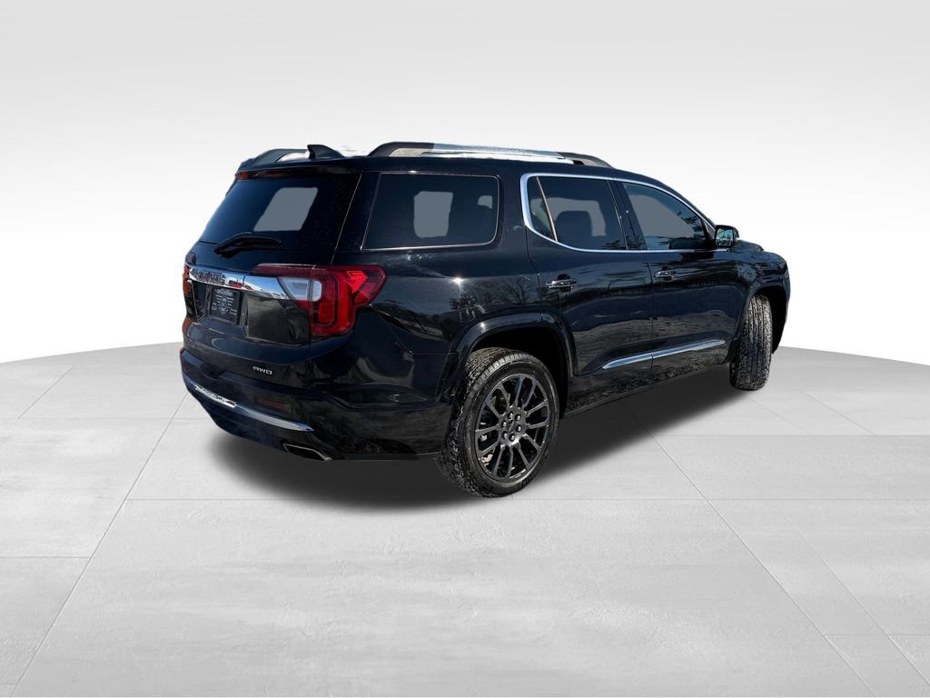 Used 2023 GMC Acadia Denali w/ Black Diamond Edition image 8