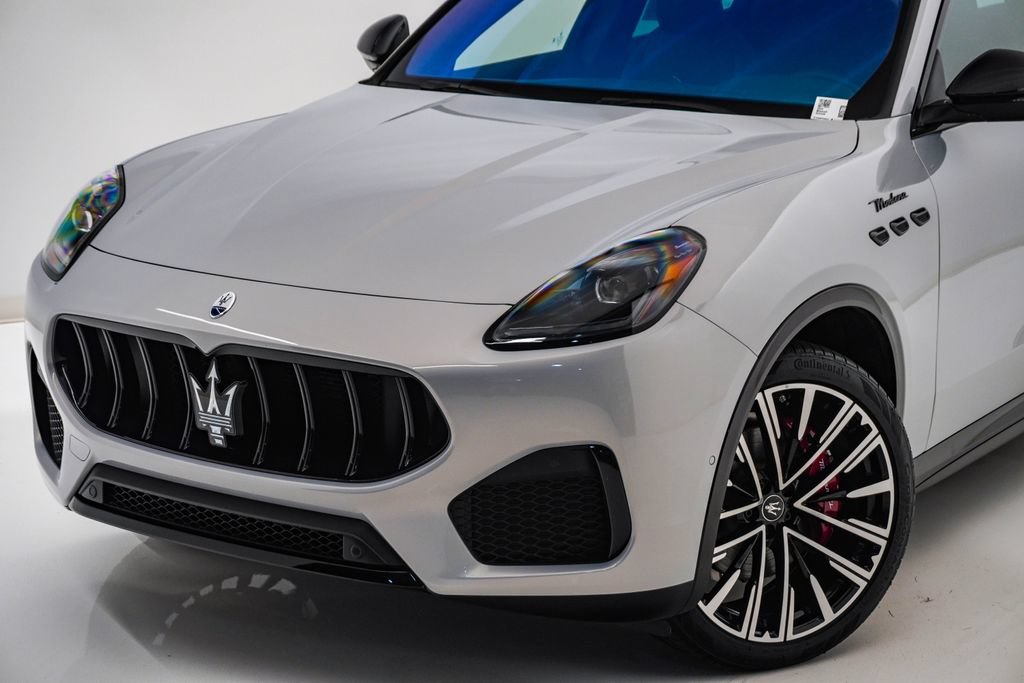 Certified 2025 Maserati Grecale Modena AWD/4WD image 4