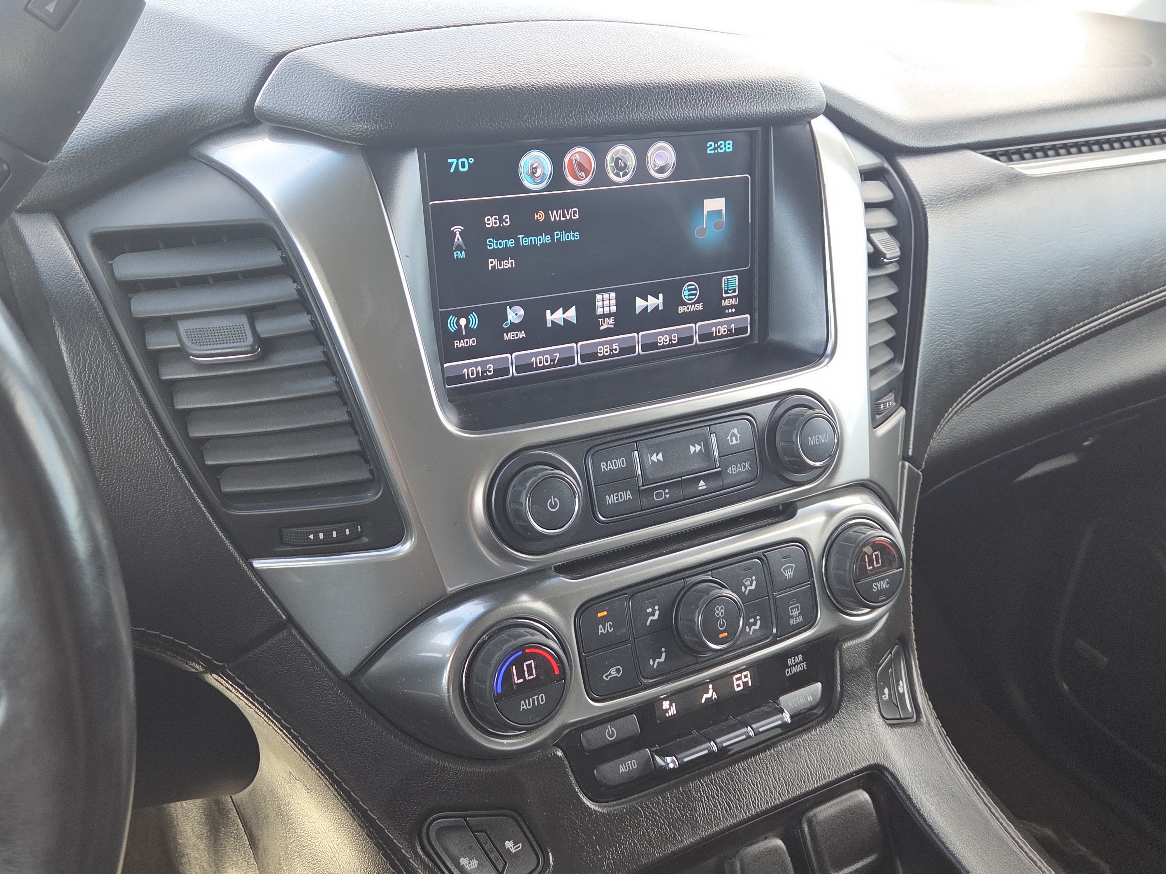 Used 2017 Chevrolet Tahoe LT AWD/4WD image 14